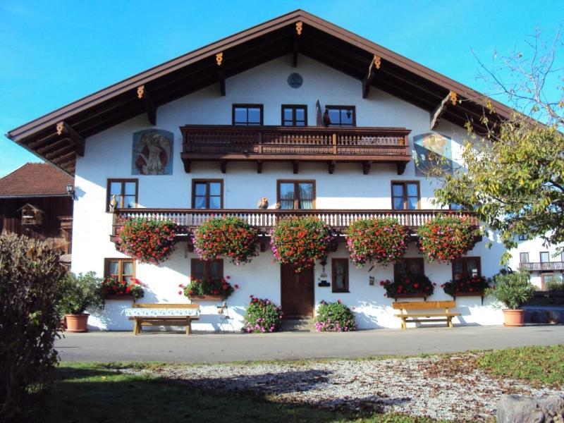 Paulhuberhof Lägenhet Chieming Exteriör bild